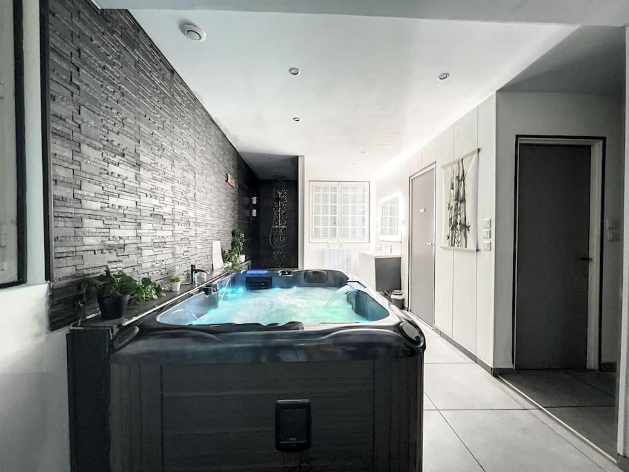 Dream Loft Jacuzzi - Sauna Brest Exteriör bild