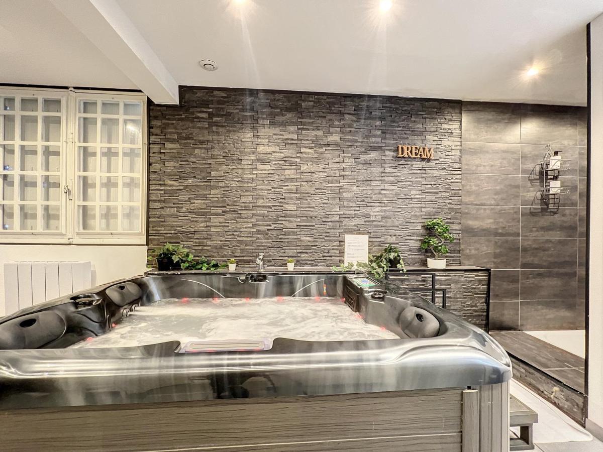 Dream Loft Jacuzzi - Sauna Brest Exteriör bild